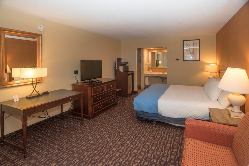 Lyndonville Colonnade Inn מראה חיצוני תמונה